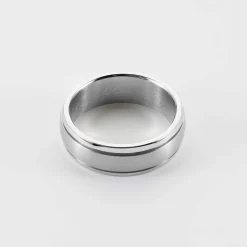 Bague homme ruban argenté personnalisée acier 7 mm