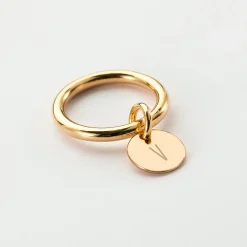 Bague jonc plaqué or personnalisée médaille gravée initiale 10 mm