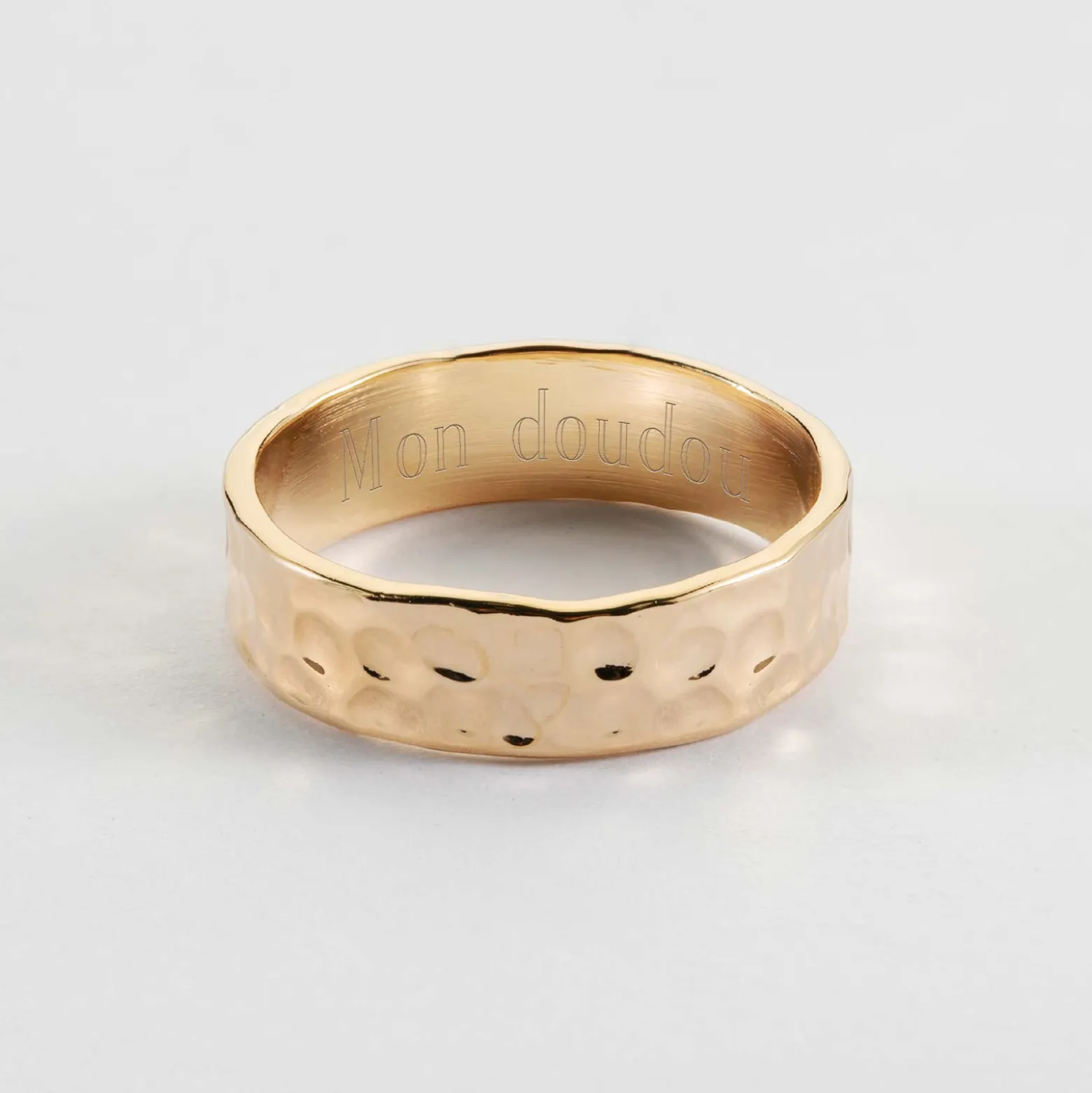 Bague martelée personnalisée plaqué or 5 mm