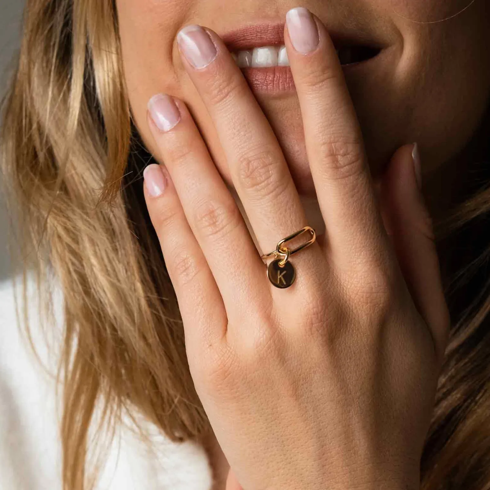 Bague ovale ouverte plaqué or personnalisée médaille gravée 10 mm