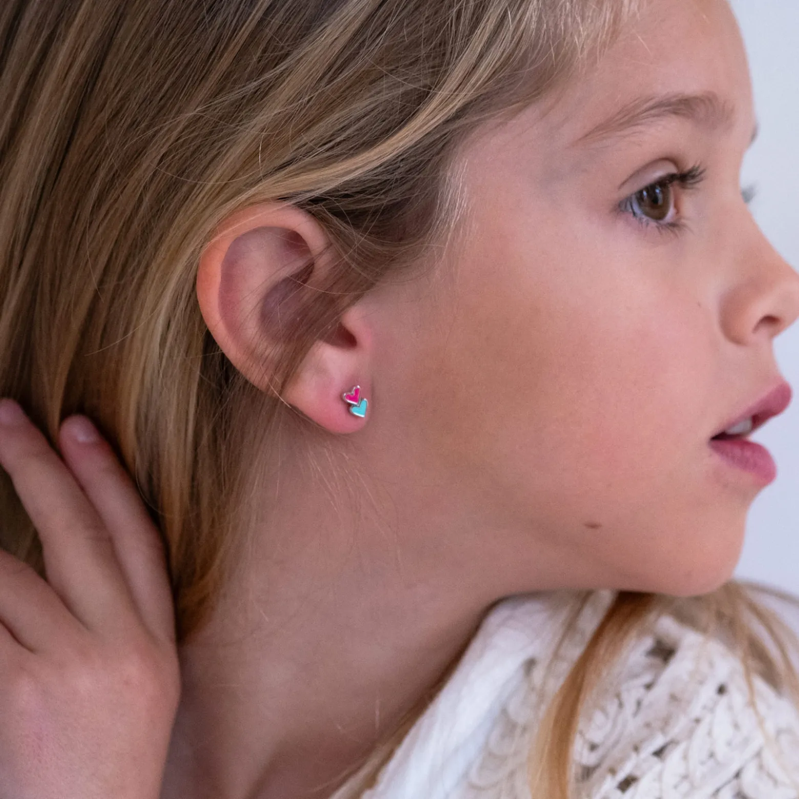 Boucles d'oreilles cœur émail multicolore plaqué or