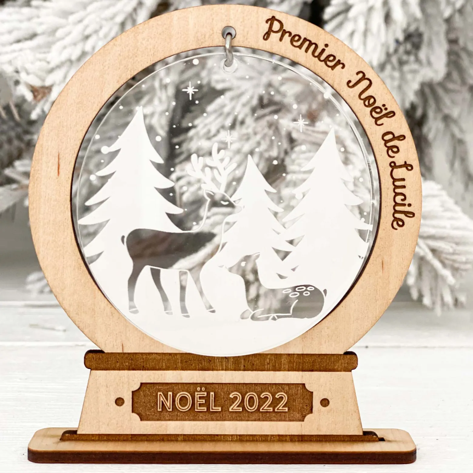 Boule à neige personnalisée bois gravé - édition spéciale "Forêt magique"