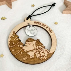 Boule de Noël personnalisée bois gravé - édition spéciale "Petits lutins"