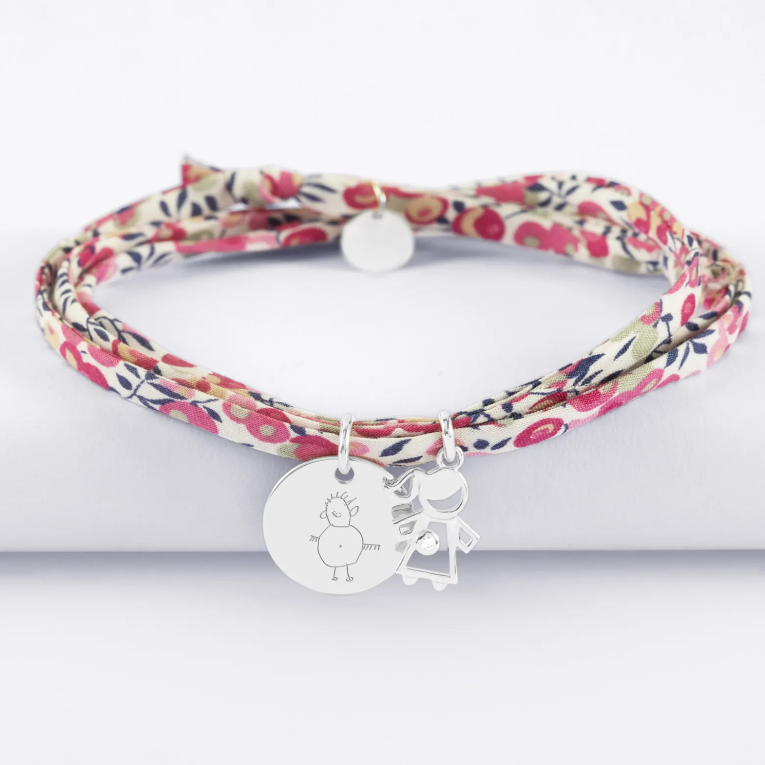 Bracelet 3 tours Liberty personnalisé médaille gravée argent 15 mm et breloque petite fille zircon 12 mm