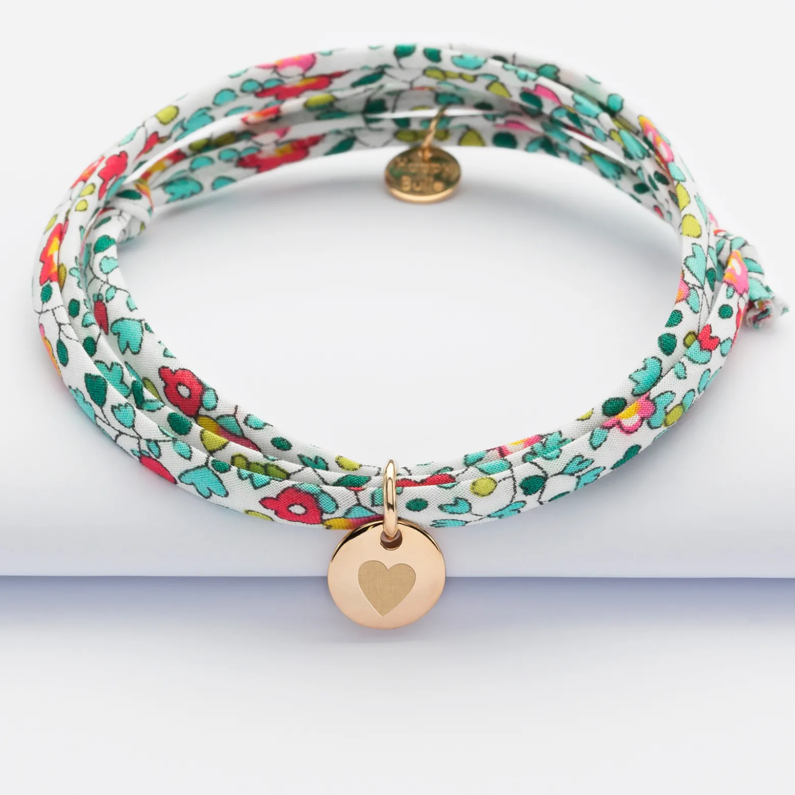 Bracelet 3 tours Liberty personnalisé initiale médaille gravée plaqué or 10 mm