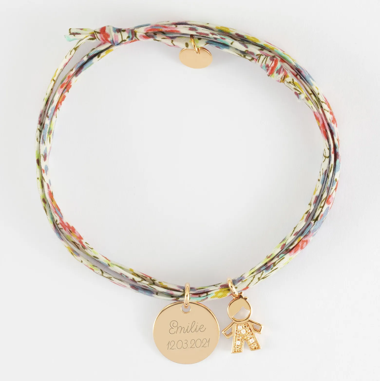 Bracelet 3 tours Liberty personnalisé médaille gravée plaqué or 15 mm et breloque petit garçon scintillant 12 mm