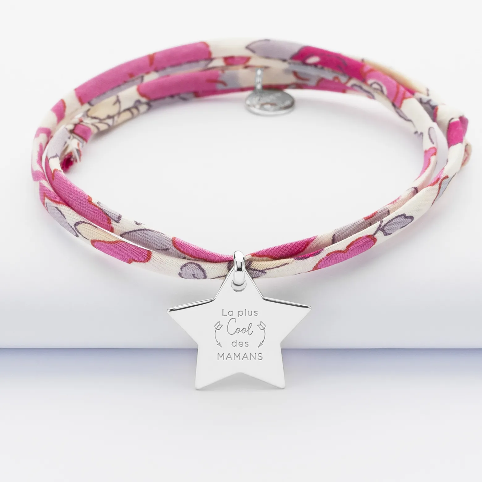 Bracelet 3 tours Liberty personnalisé prénom médaille gravée argent étoile 20x20 mm