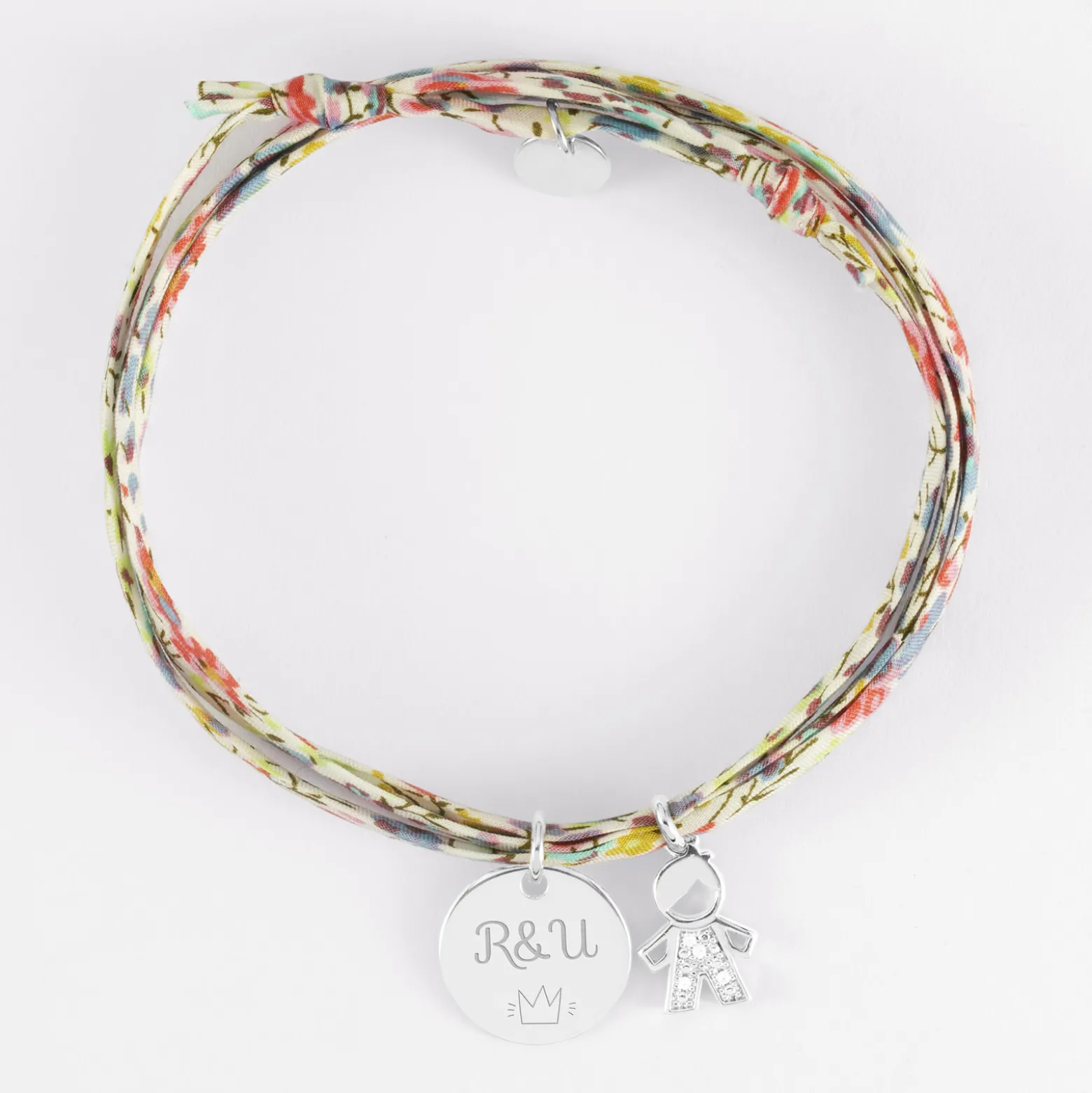 Bracelet 3 tours Liberty personnalisé médaille gravée argent 15 mm et breloque petit garçon scintillant 12 mm