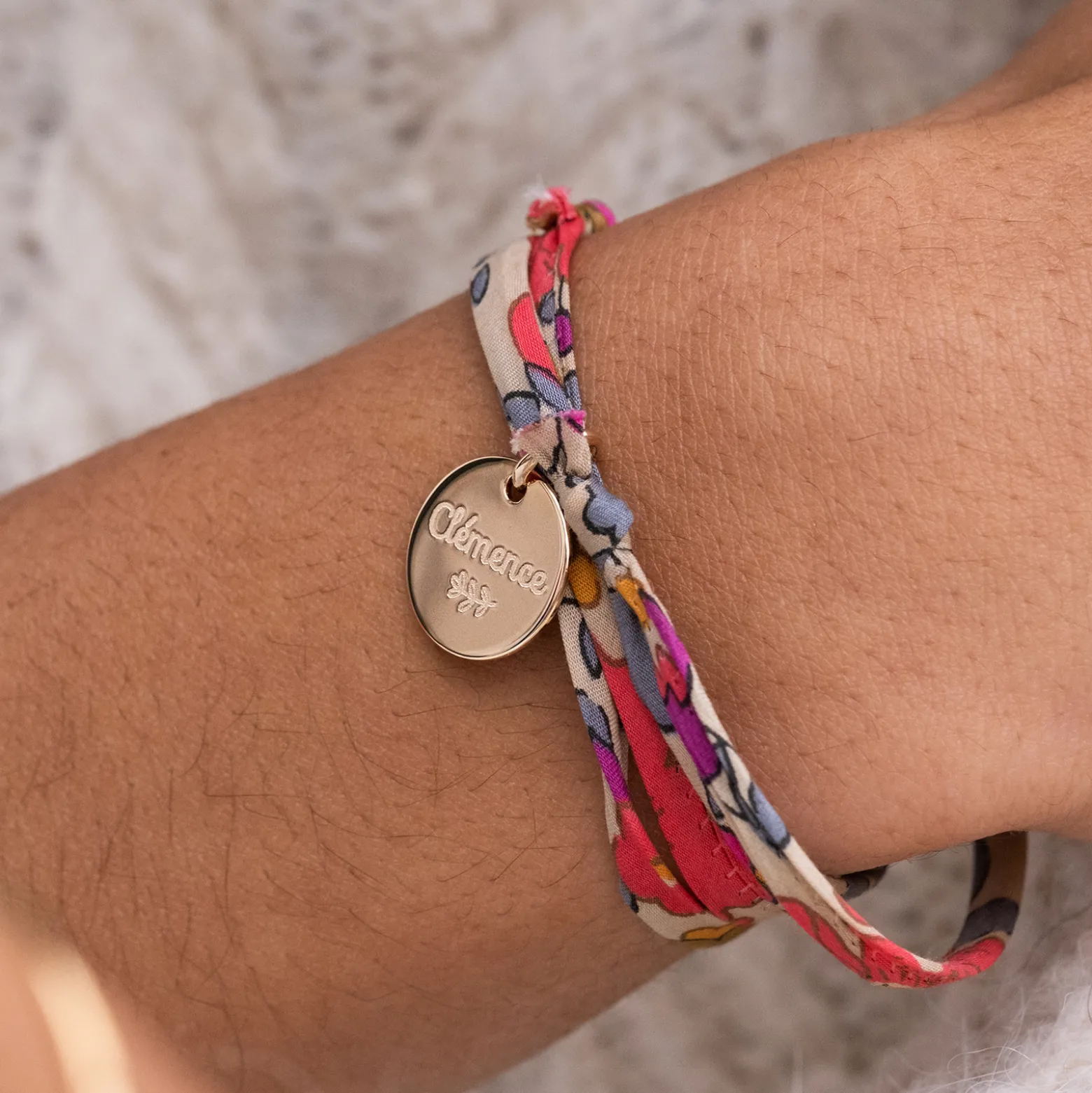 Bracelet 3 tours Liberty personnalisé médaille gravée plaqué or 15 mm - Nos petits imparfaits