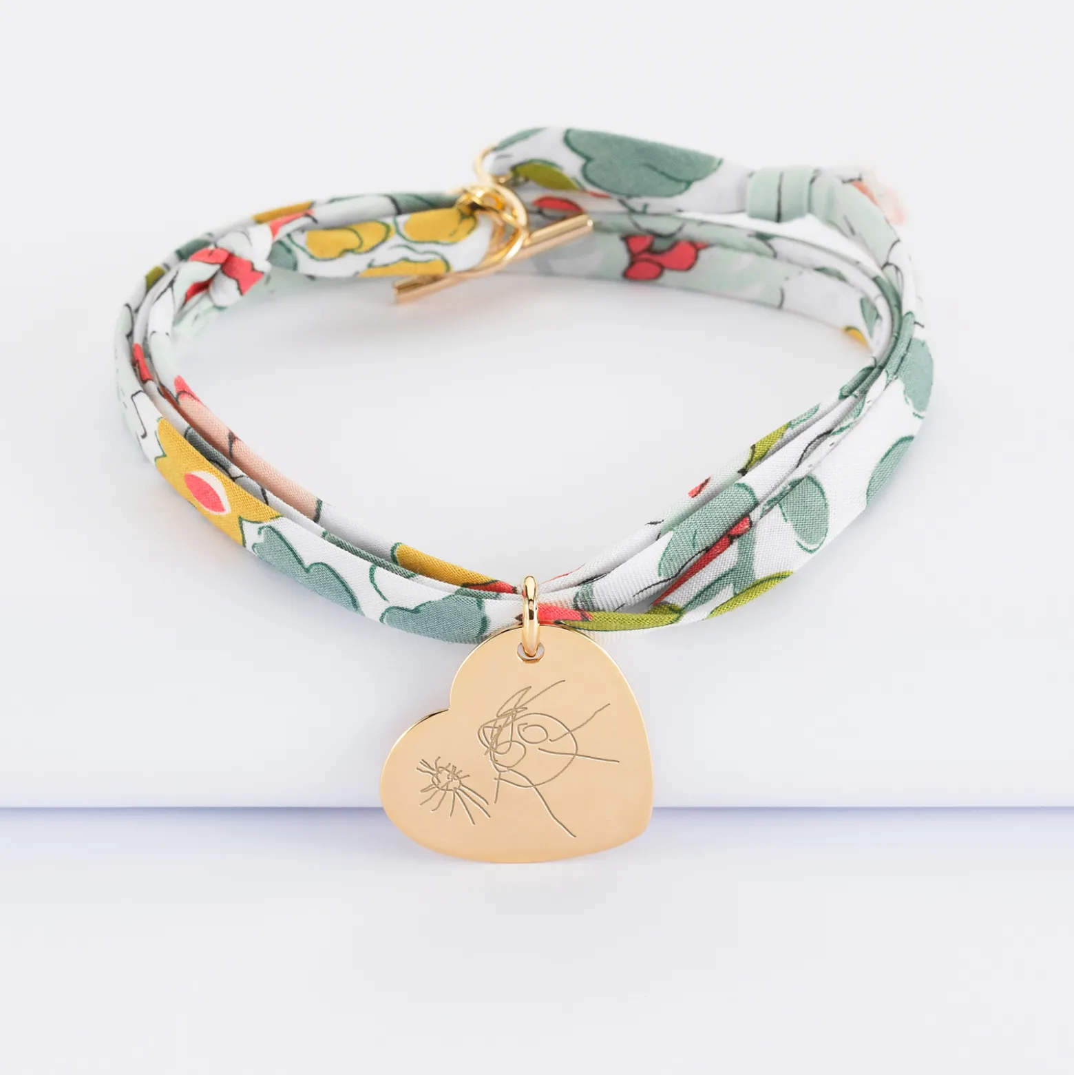 Bracelet 3 tours Liberty personnalisé médaille gravée plaqué or dormeuse coeur 19x21 mm
