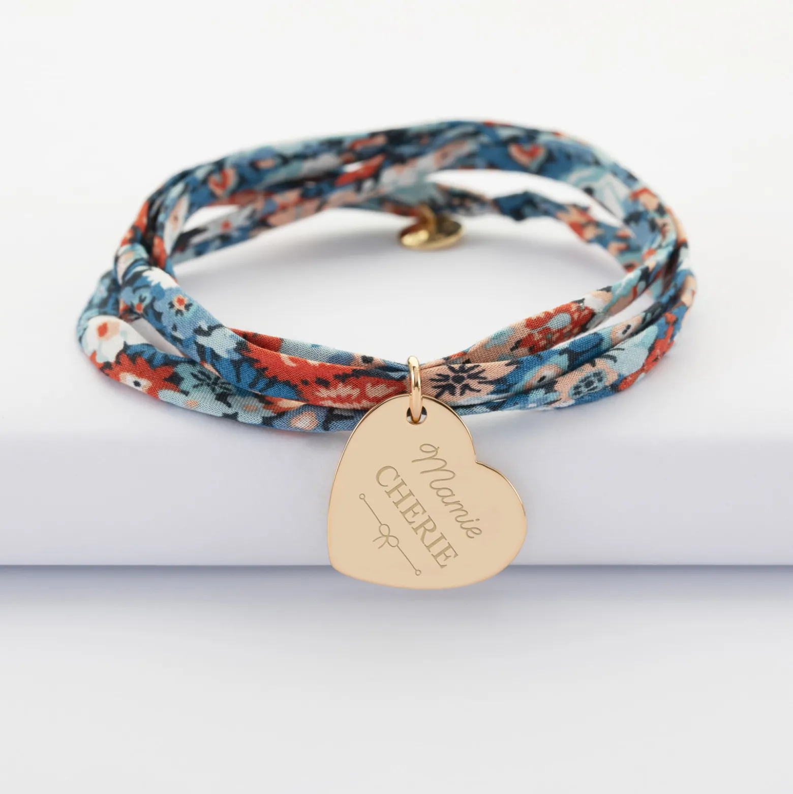 Bracelet 3 tours Liberty personnalisé médaille gravée plaqué or dormeuse coeur 19x21 mm
