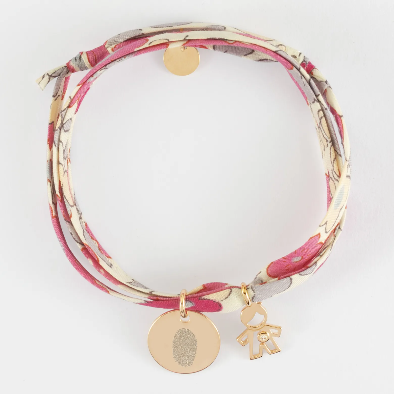 Bracelet 3 tours Liberty personnalisé médaille gravée plaqué or 15 mm et breloque petit garçon zircon 12 mm