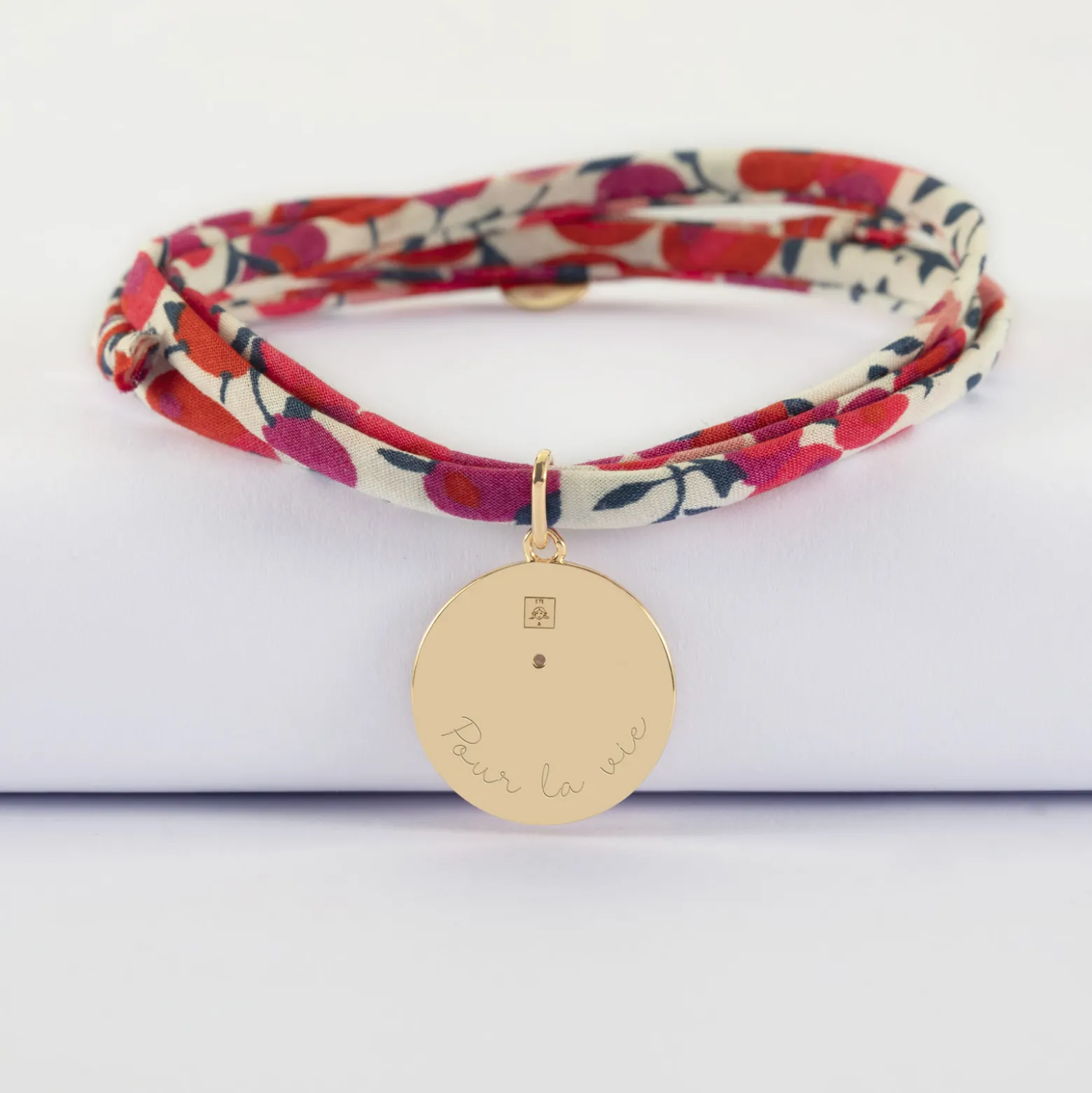 Bracelet 3 tours Liberty personnalisé médaille gravée plaqué or texturée rose scintillante 19 mm