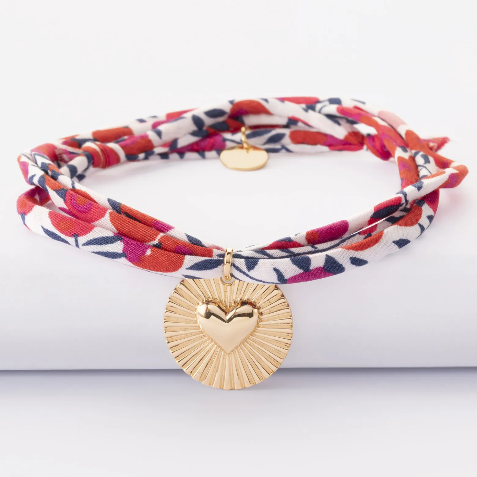Bracelet 3 tours Liberty personnalisé médaille soleil coeur bombé gravée plaqué or 19 mm