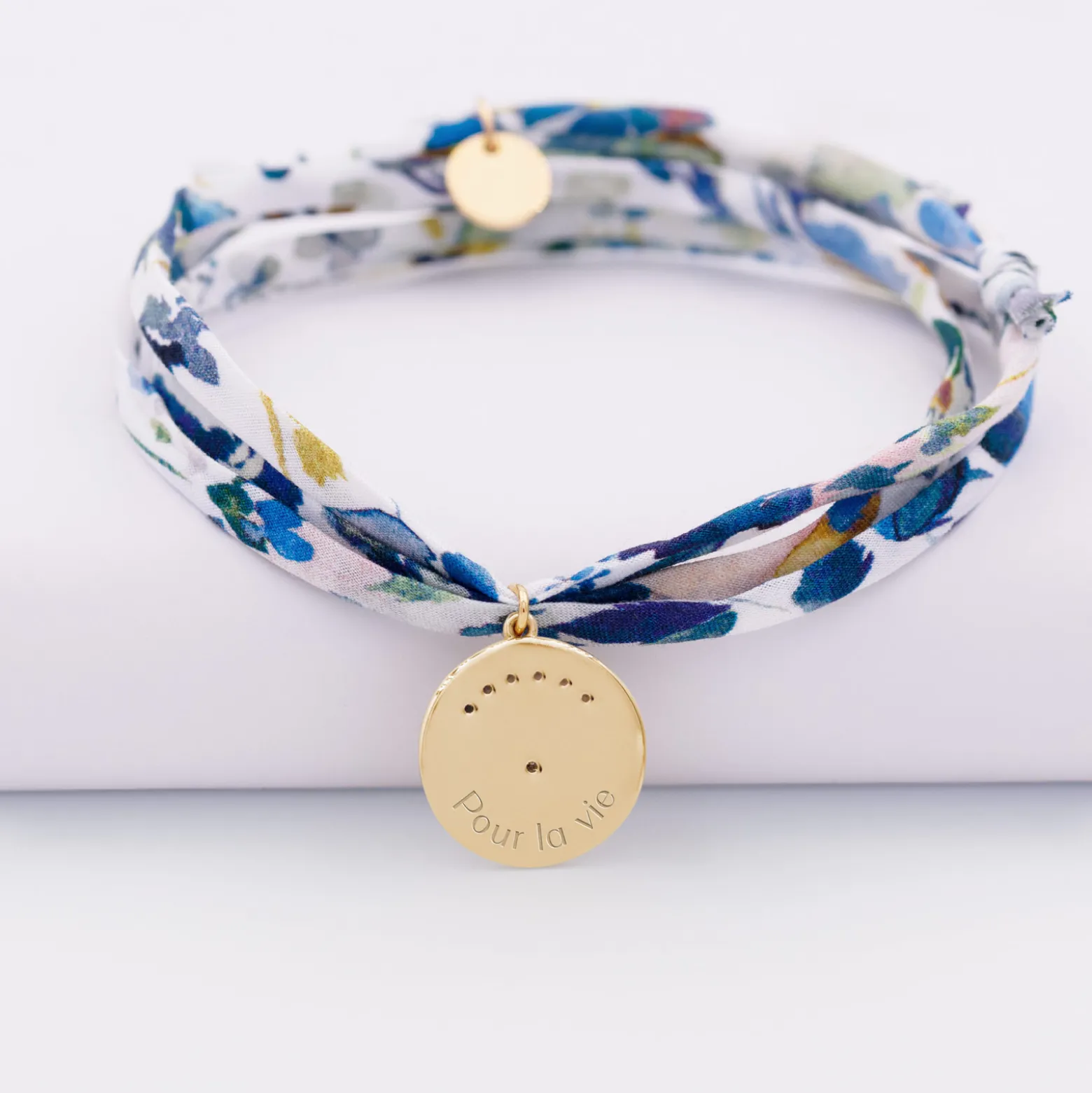 Bracelet 3 tours Liberty personnalisé médaille Lune zircons crépuscule gravée plaqué or 16 mm
