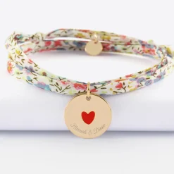Bracelet 3 tours Liberty personnalisé médaille gravée plaqué or coeur émail rouge 19 mm - HappyBulle x Atelier Wagram