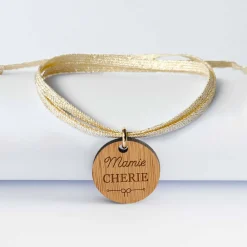 Bracelet 3 tours médaille gravée bois dormeuse ronde 20 mm "Mamie chérie"