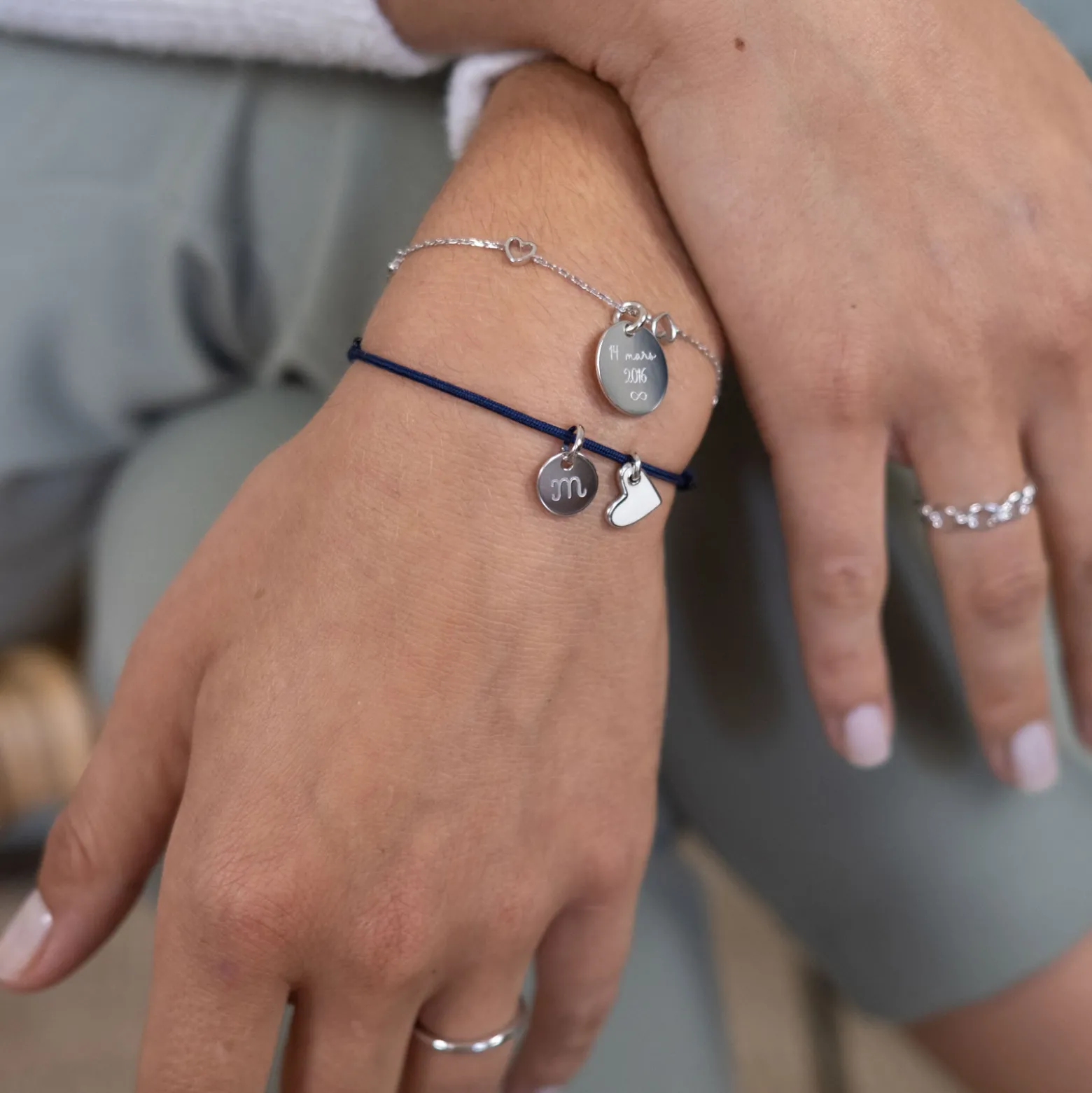 Bracelet chaîne coeurs ajourés personnalisé médaille gravée argent 15 mm