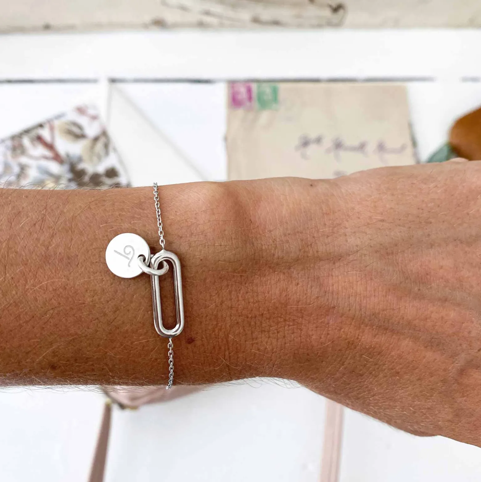 Bracelet chaîne ovale ouvert personnalisé médaille gravée argent 10 mm