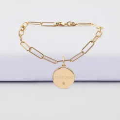 Bracelet chaîne personnalisé petites mailles médaille gravée plaqué or rose des vents texturée 14 mm