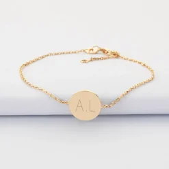 Bracelet chaîne personnalisé médaille gravée plaqué or initiale email blanc soleil 12 mm