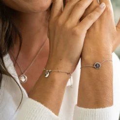 Bracelet chaîne personnalisé médaille contour scintillant gravée argent initiale 11 mm