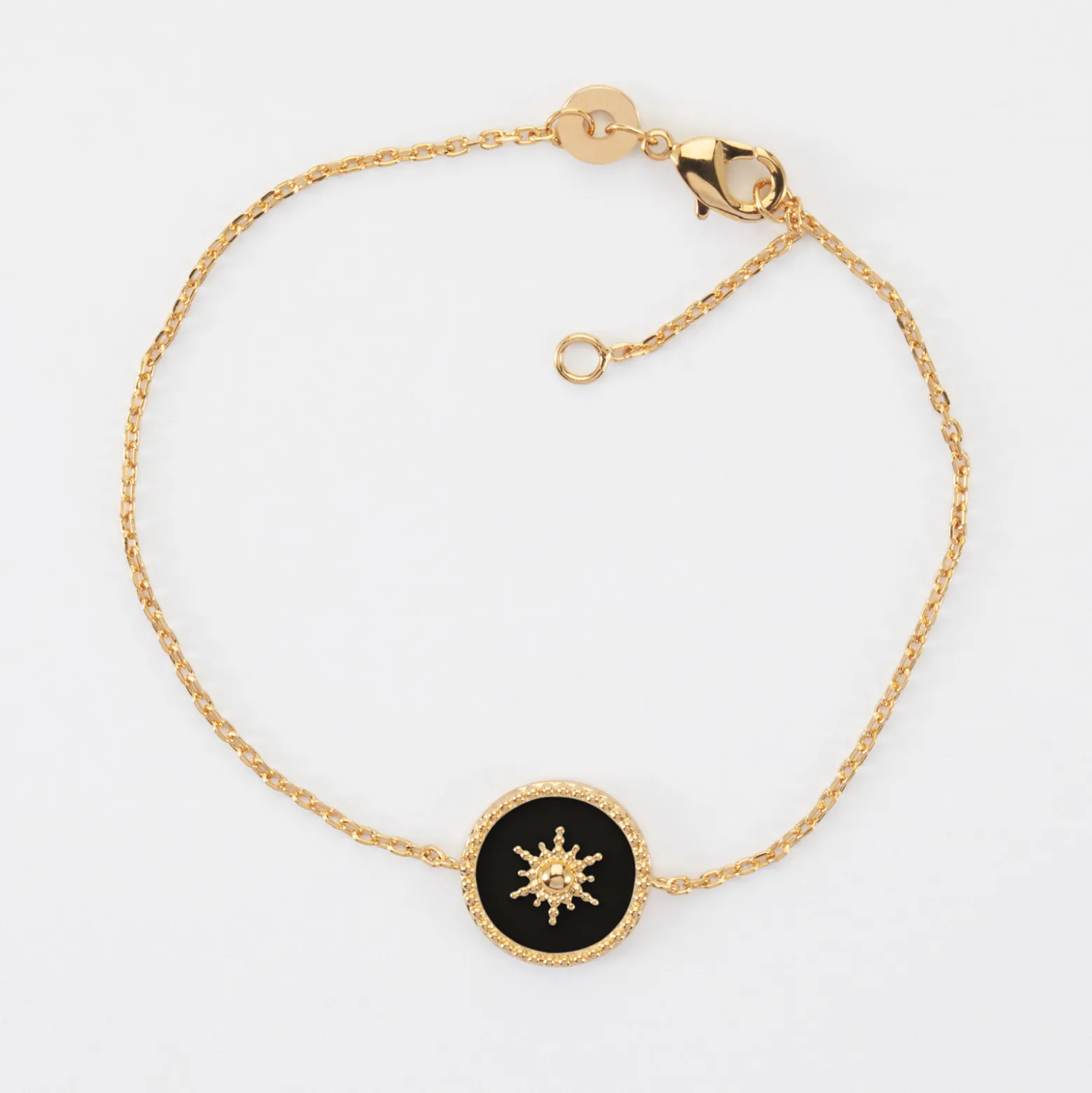 Bracelet chaîne personnalisé médaille gravée plaqué or initiale email noir soleil 12 mm