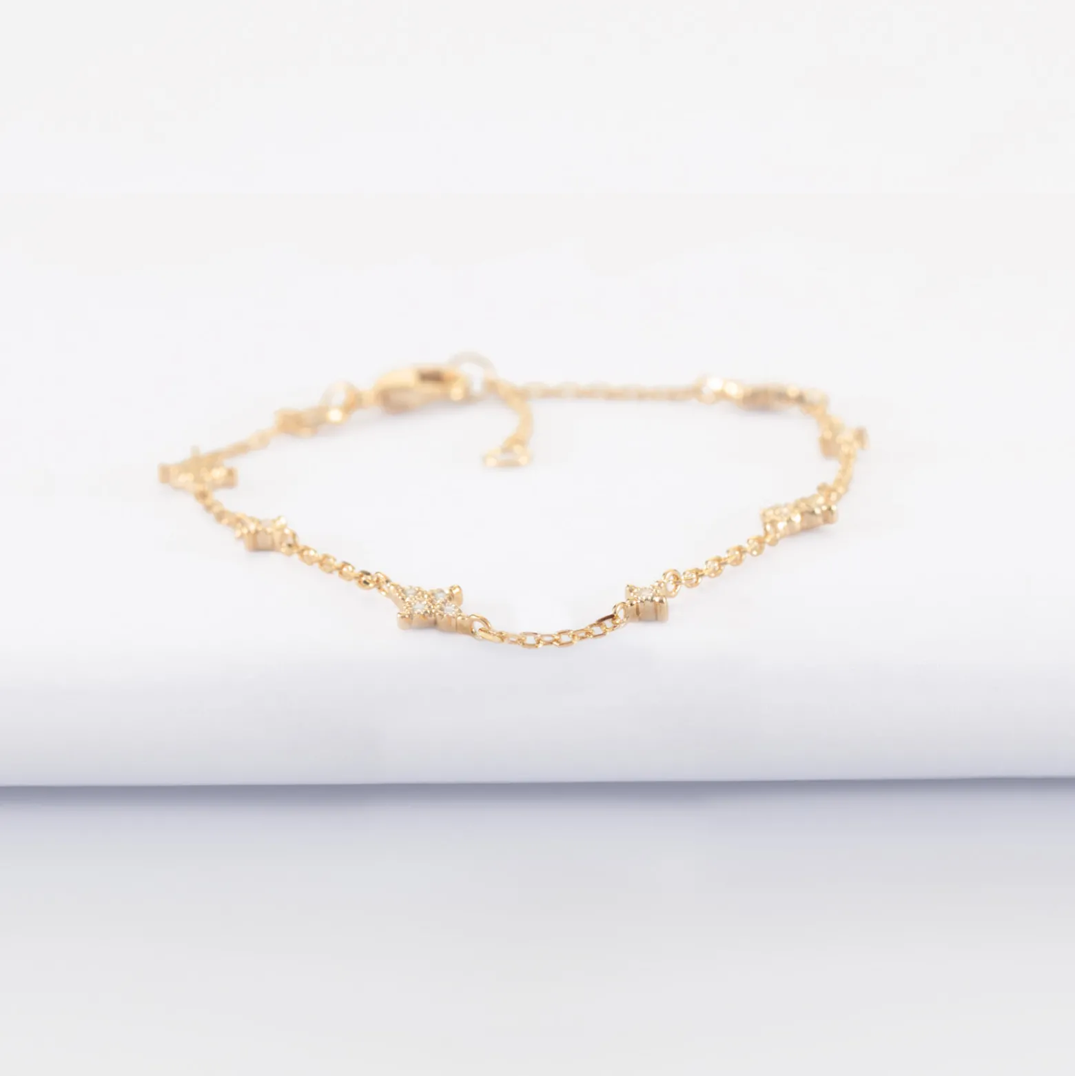 Bracelet chaîne scintillant plaqué or