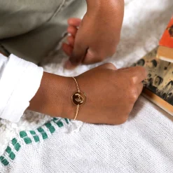 Bracelet enfant chaîne personnalisé médaille gravée plaqué or 2 trous 15 mm