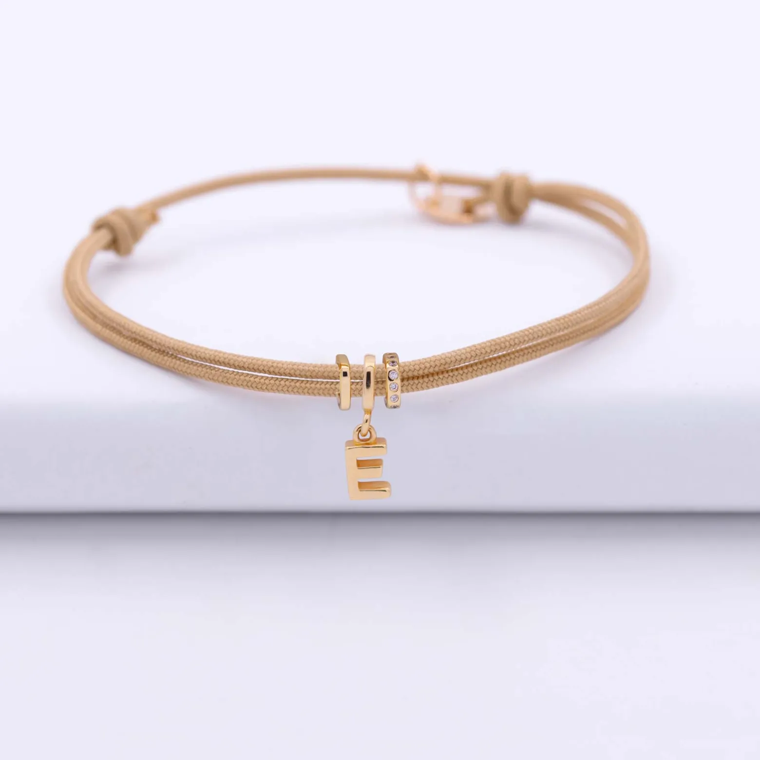 Bracelet enfant cordon double personnalisé collection Chapitre plaqué or - à composer