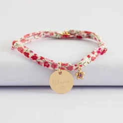 Bracelet enfant Liberty personnalisé médaille gravée plaqué or 15 mm et breloque fleur zircon plaqué or 8 mm