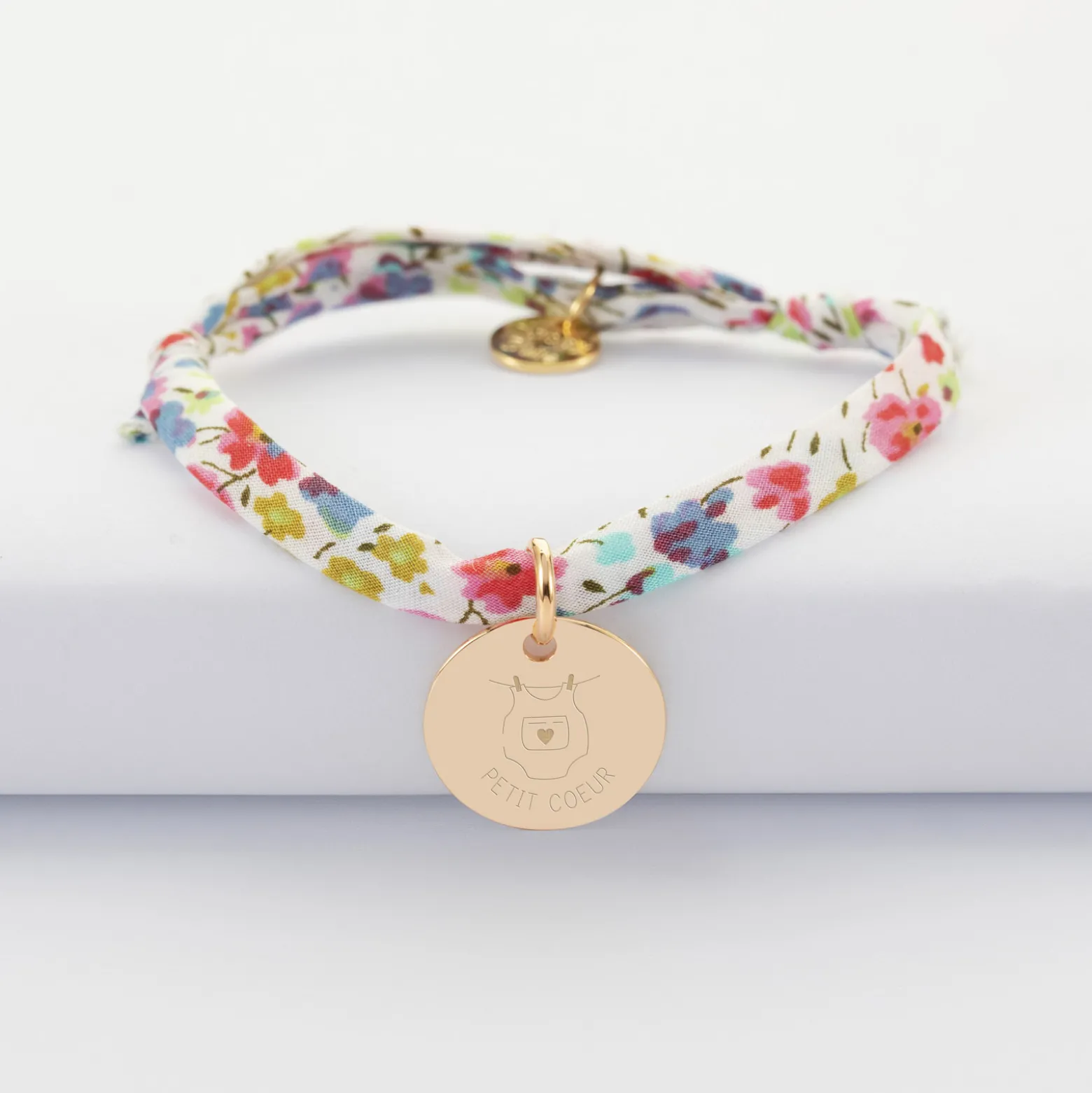 Bracelet enfant Liberty personnalisé médaille gravée plaqué or 15 mm - Edition spéciale KIDS