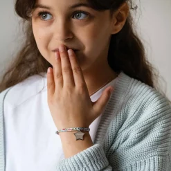 Bracelet enfant Liberty personnalisé prénom médaille gravée argent étoile 20x20 mm