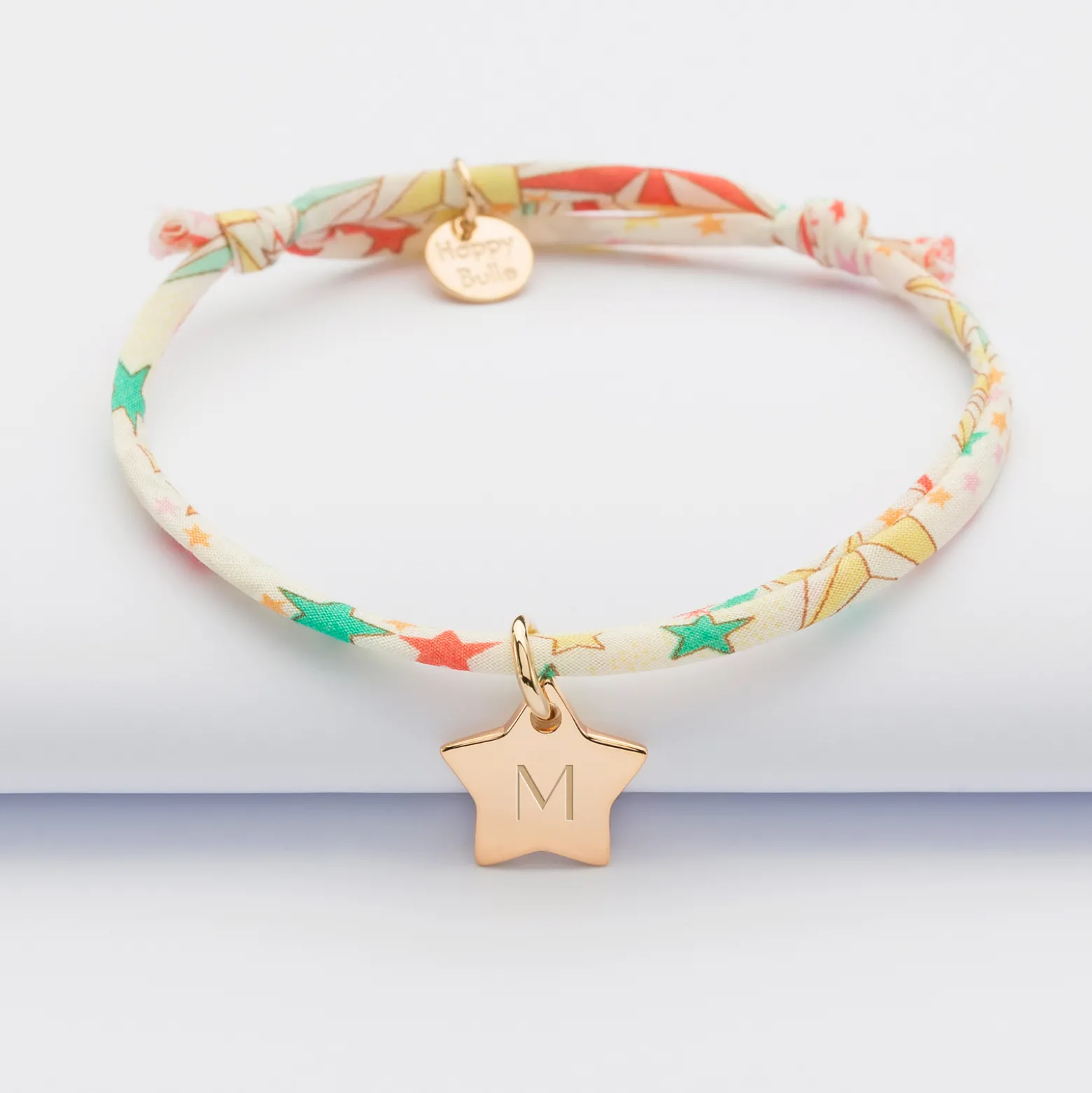 Bracelet enfant personnalisé Liberty médaille gravée initiale plaqué or étoile 12 mm