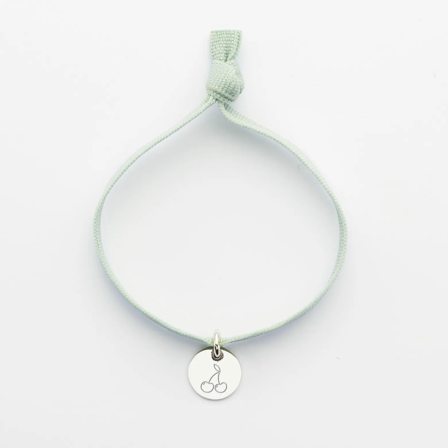 Bracelet enfant personnalisé cordon élastique médaille gravée argent initiale 10 mm