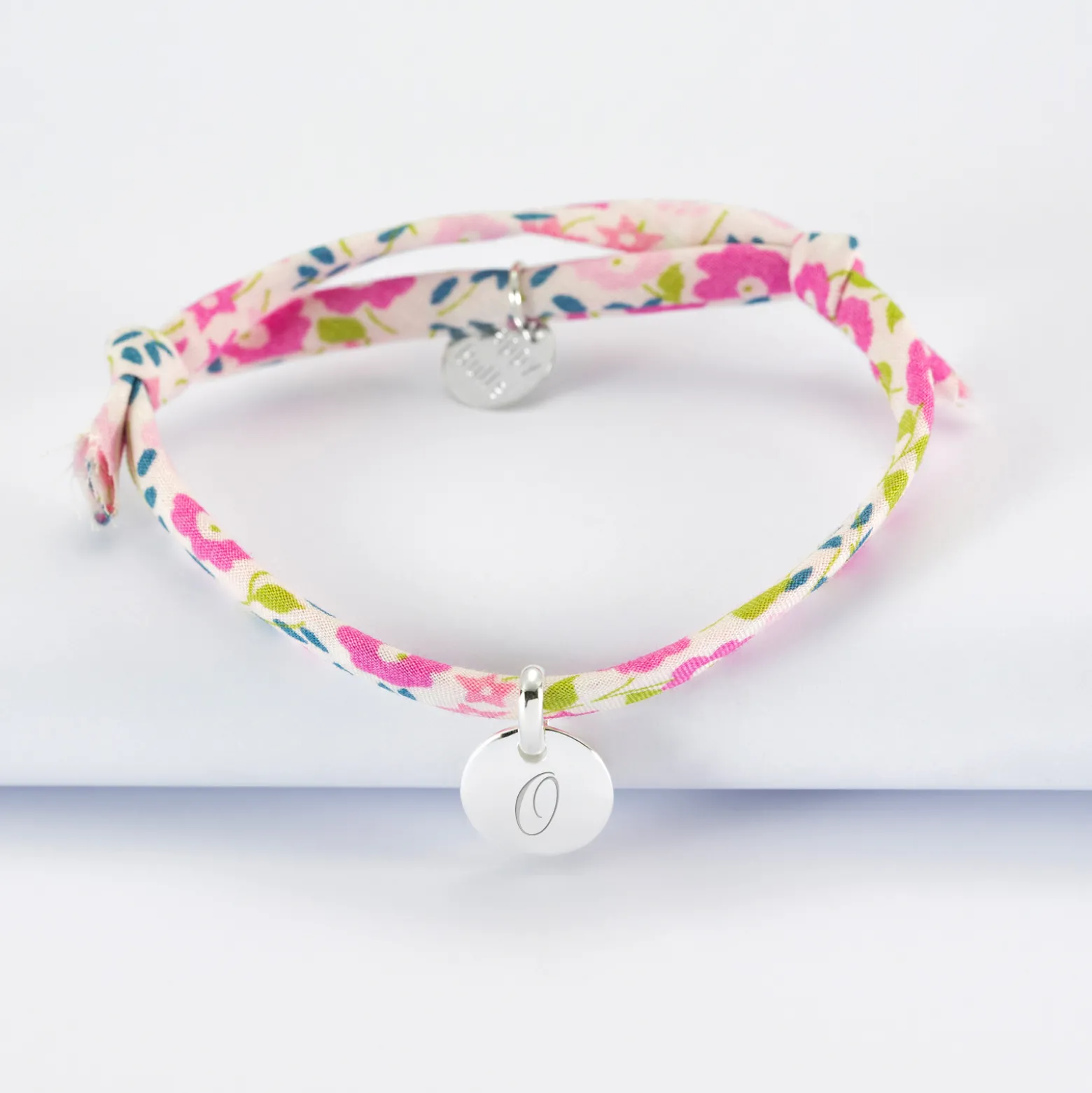 Bracelet enfant personnalisé Liberty médaille gravée initiale argent 10mm