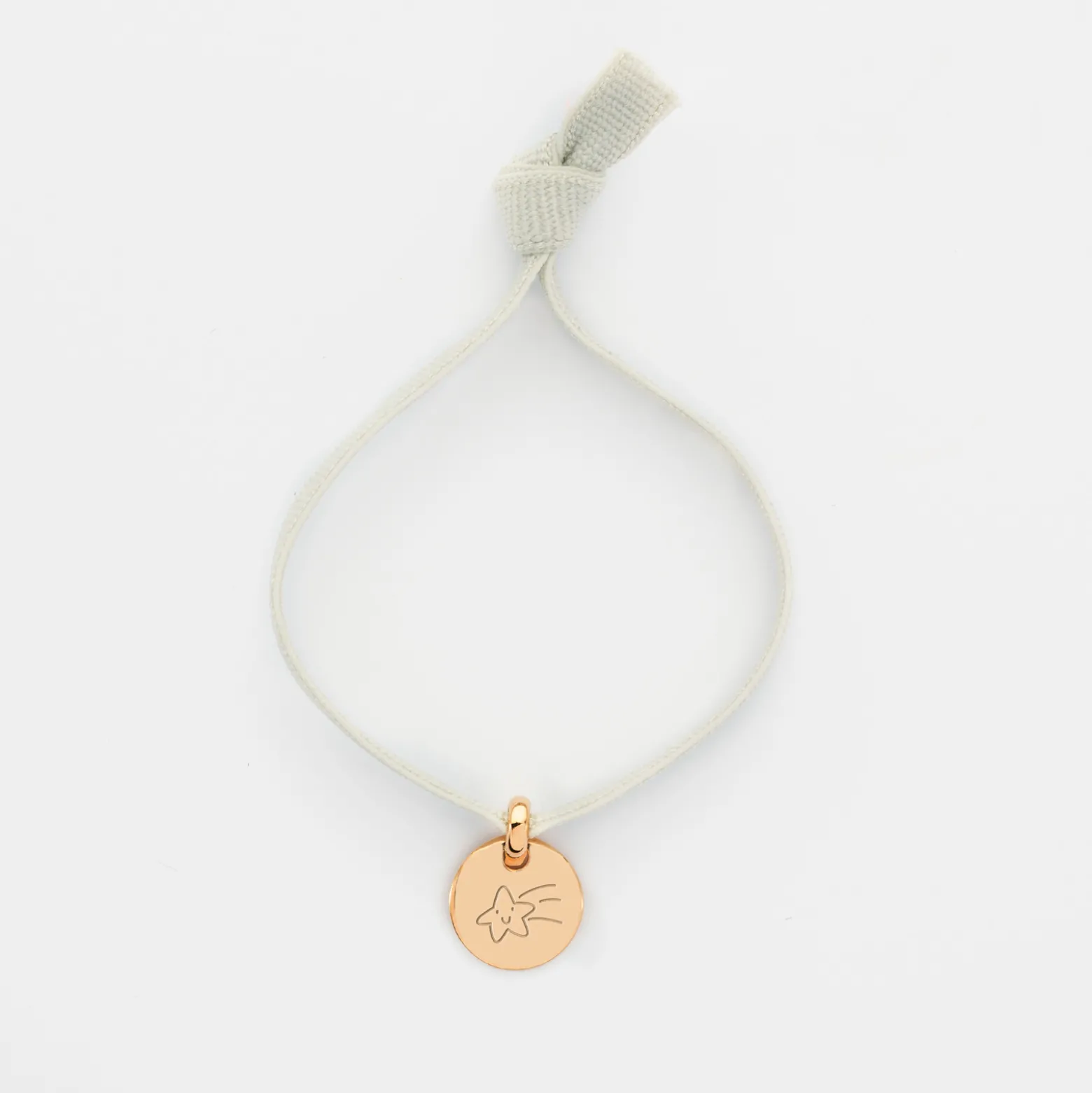 Bracelet enfant personnalisé cordon élastique médaille gravée plaqué or initiale 10 mm