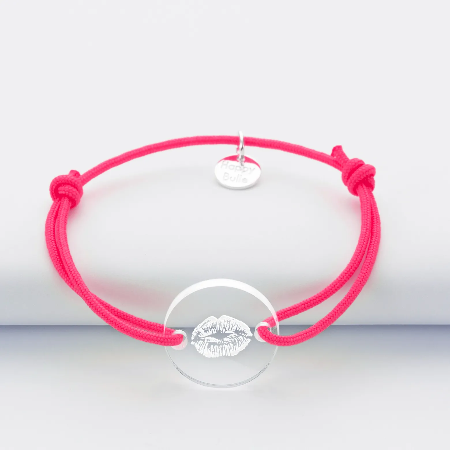 Bracelet enfant personnalisé "bisou" médaille gravée acrylique ronde 2 trous 17 mm