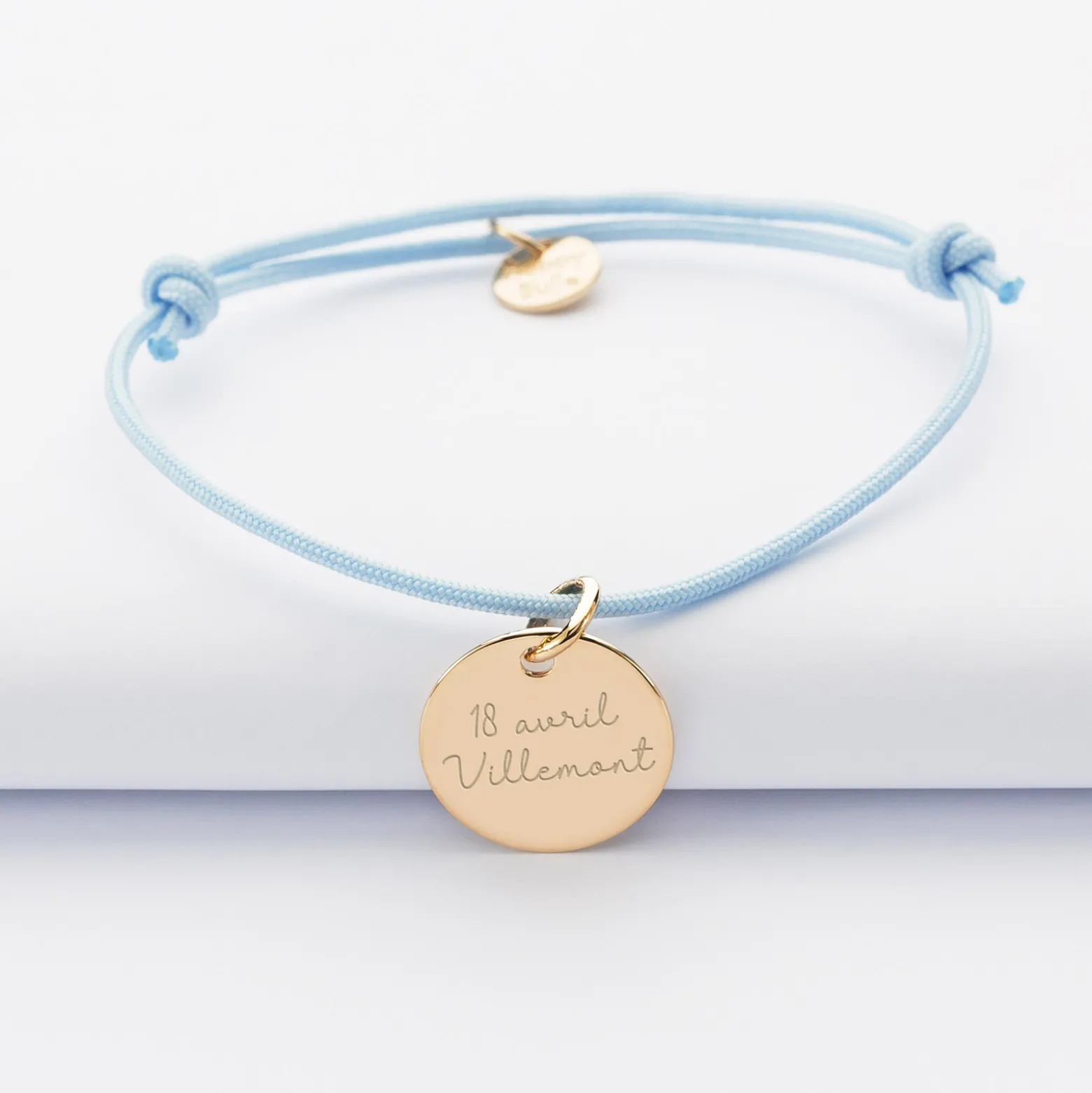 Bracelet EVJF personnalisé médaille gravée plaqué or dormeuse 15mm