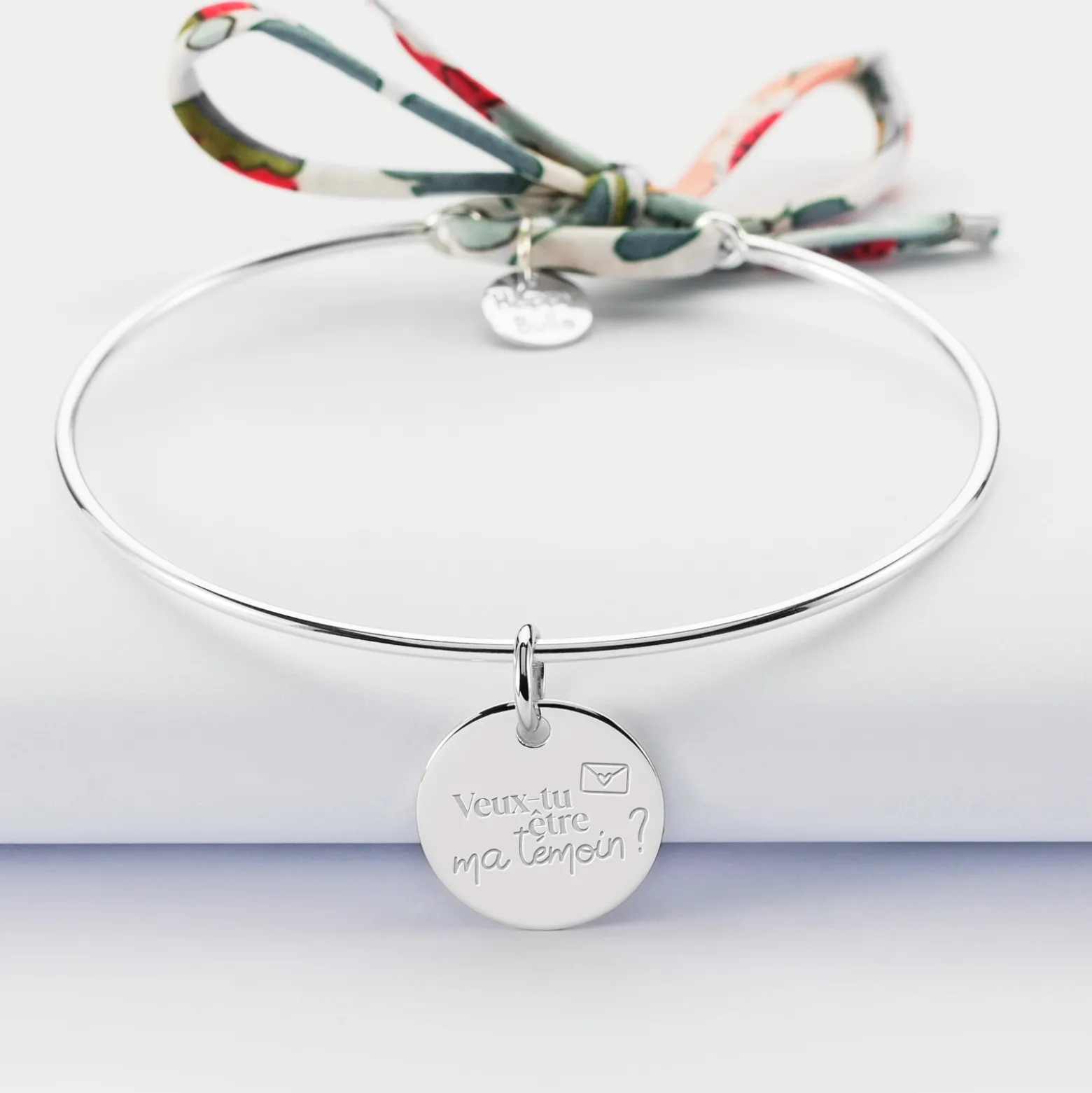 Bracelet EVJF personnalisé jonc argent et cordon Liberty médaille gravée 15 mm