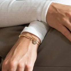 Bracelet fermoir personnalisé cordon pailleté médaille gravée plaqué or initiale 10 mm