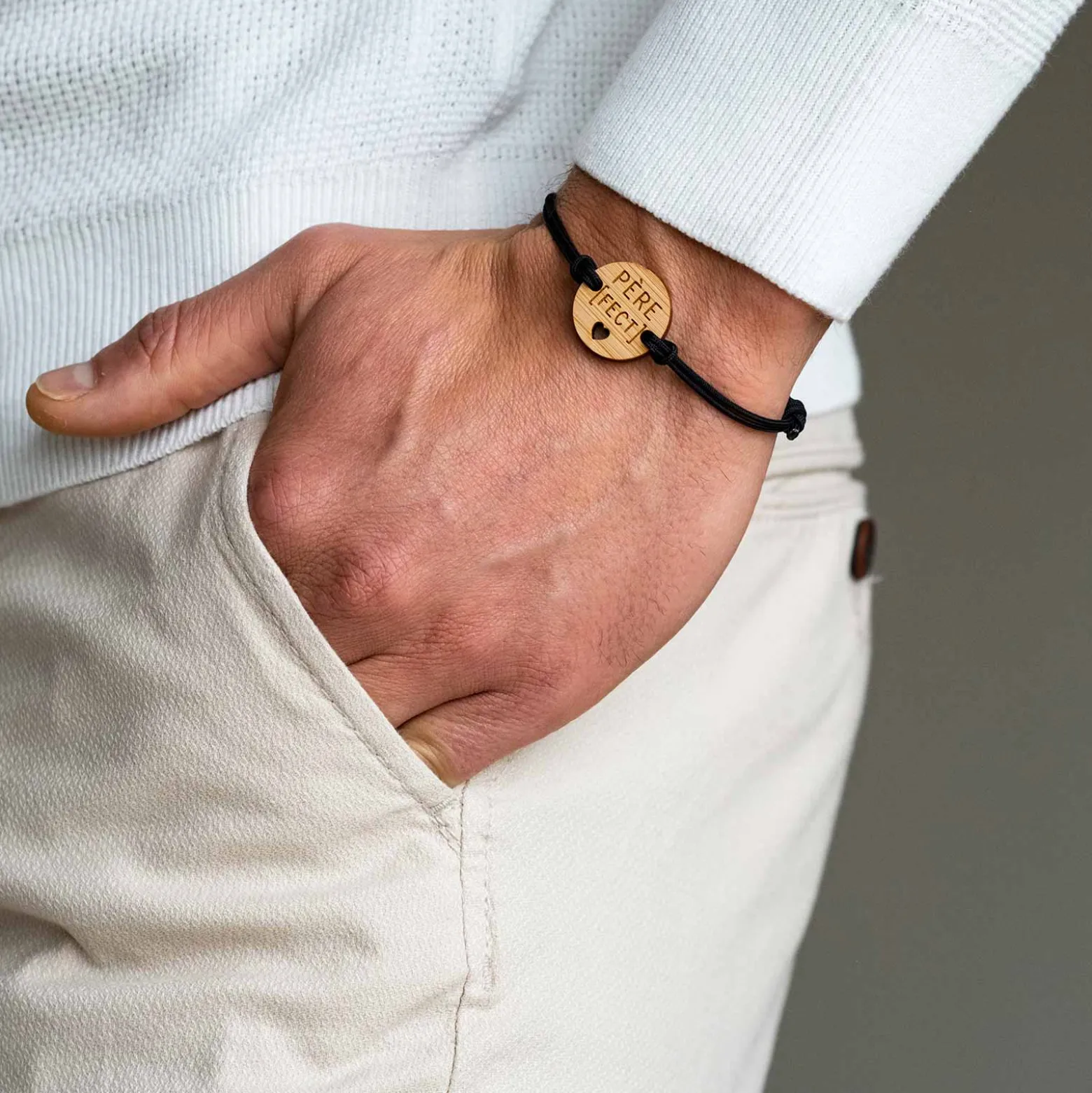 Bracelet homme médaille gravée bois ronde 21 mm - Edition spéciale "Père fect"