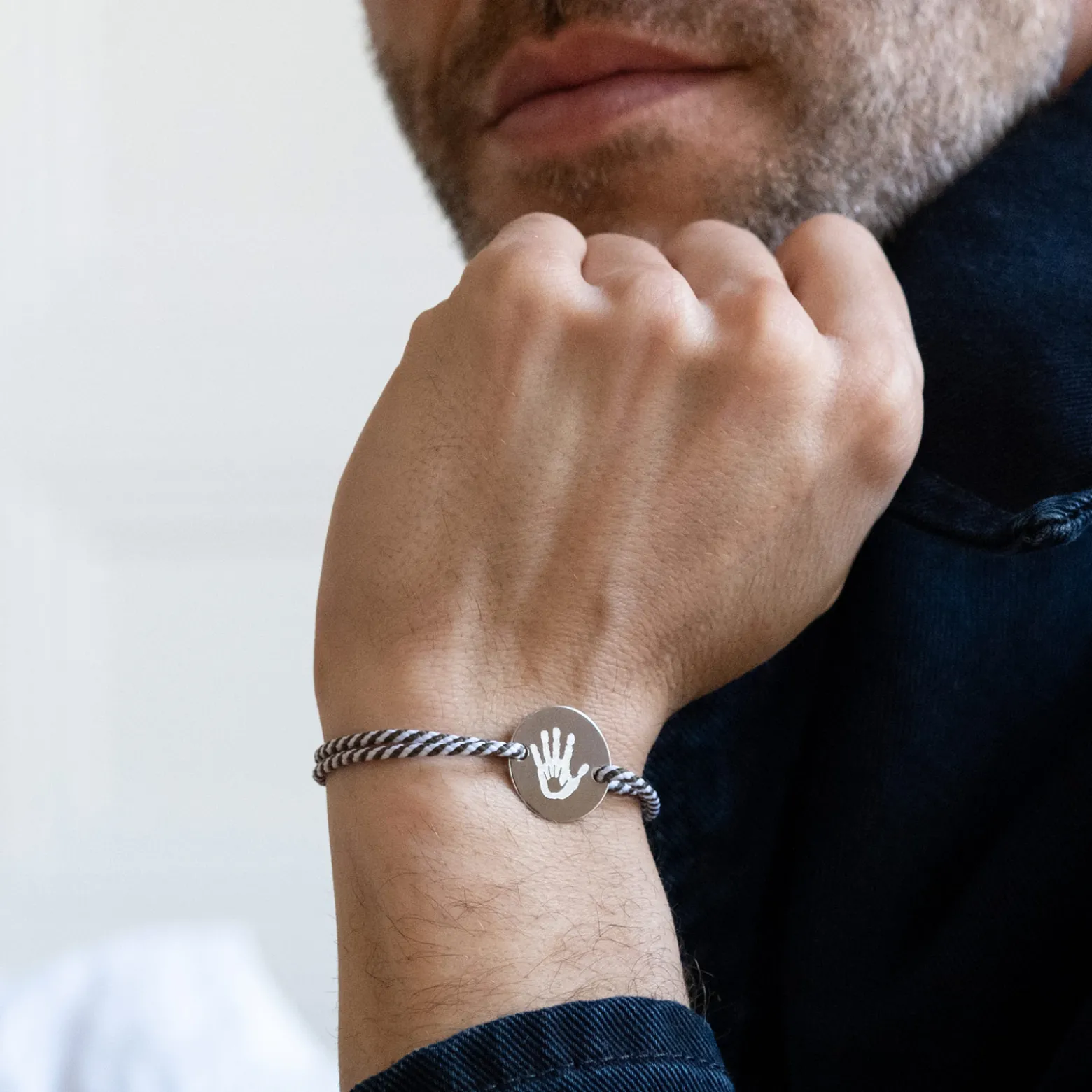Bracelet homme personnalisé cordon marin tressé médaille gravée argent 2 trous 20 mm
