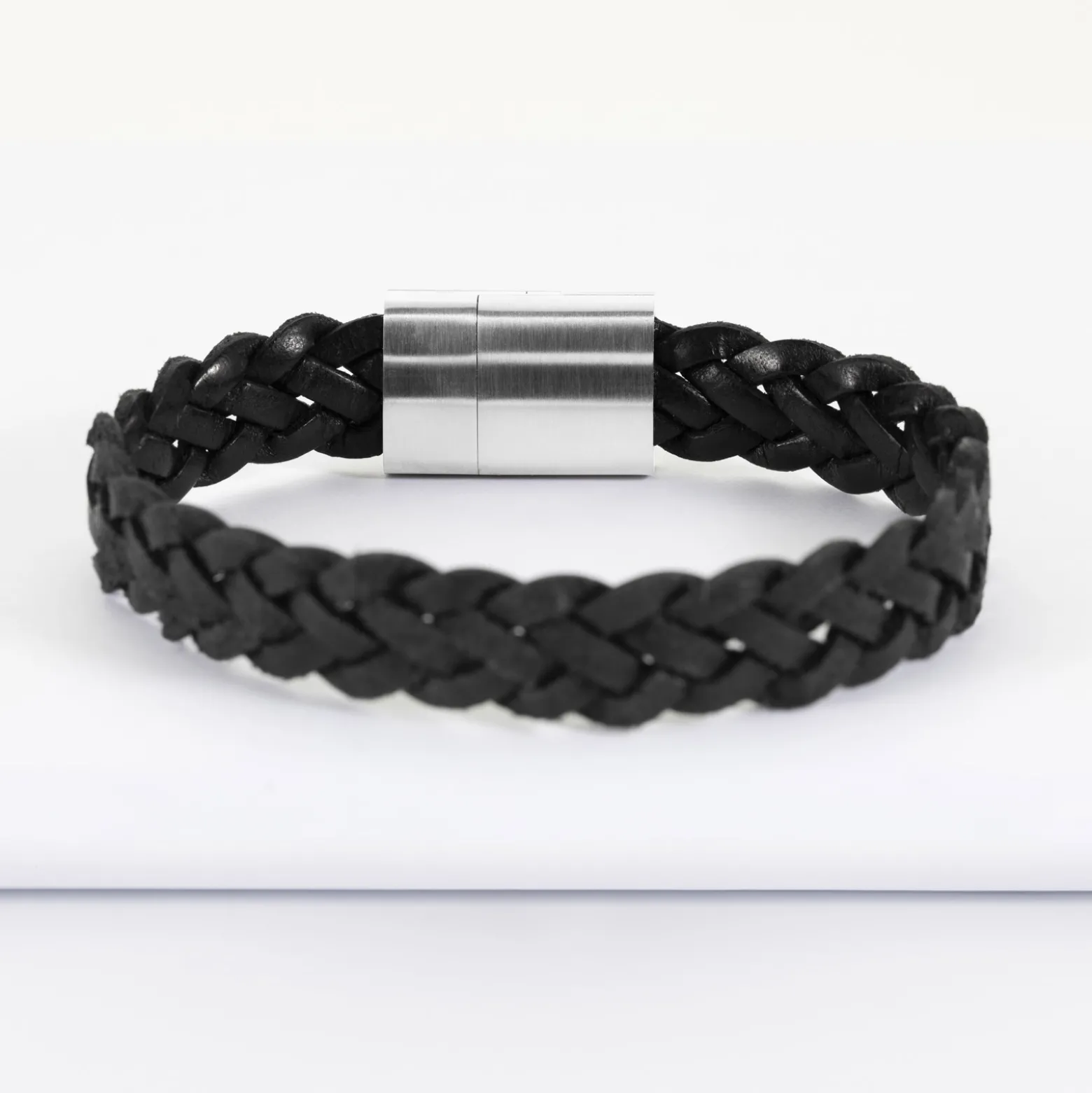 Bracelet homme personnalisé cuir tressé fermoir gravé acier 15x15 mm - Nos petits imparfaits