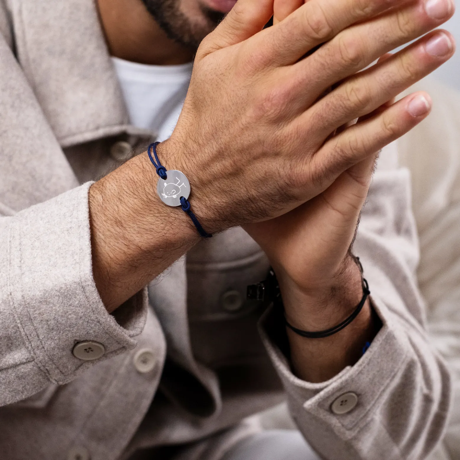 Bracelet homme personnalisé cordon doublé médaille gravée argent 2 trous 20 mm