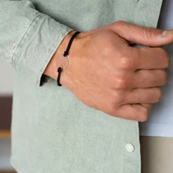 Bracelet homme personnalisé cordon double médaille gravée acrylique ronde 2 trous 21 mm