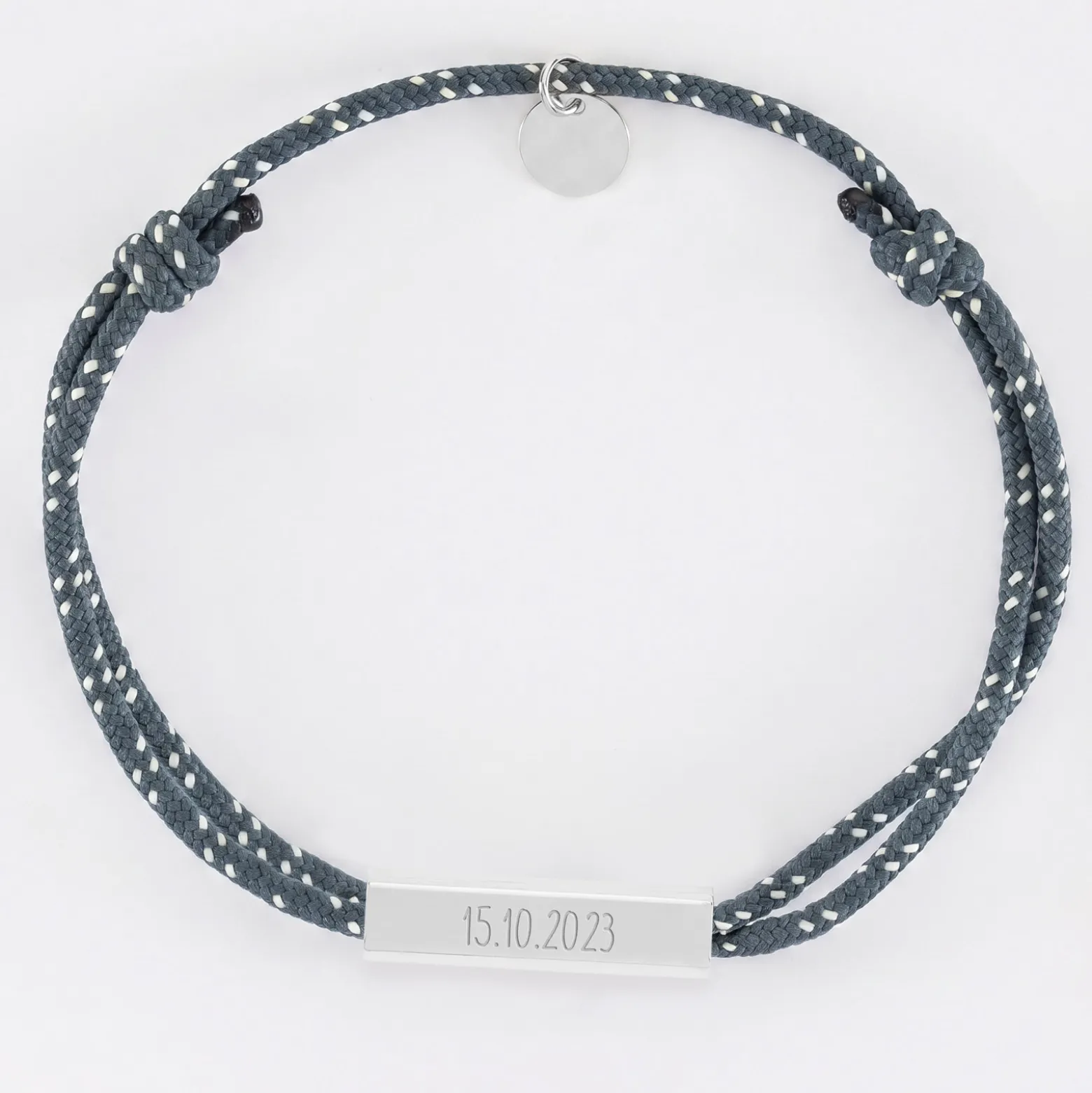 Bracelet homme personnalisé cordage marin double médaille gravée acier cube rectangulaire 25x5x5 mm