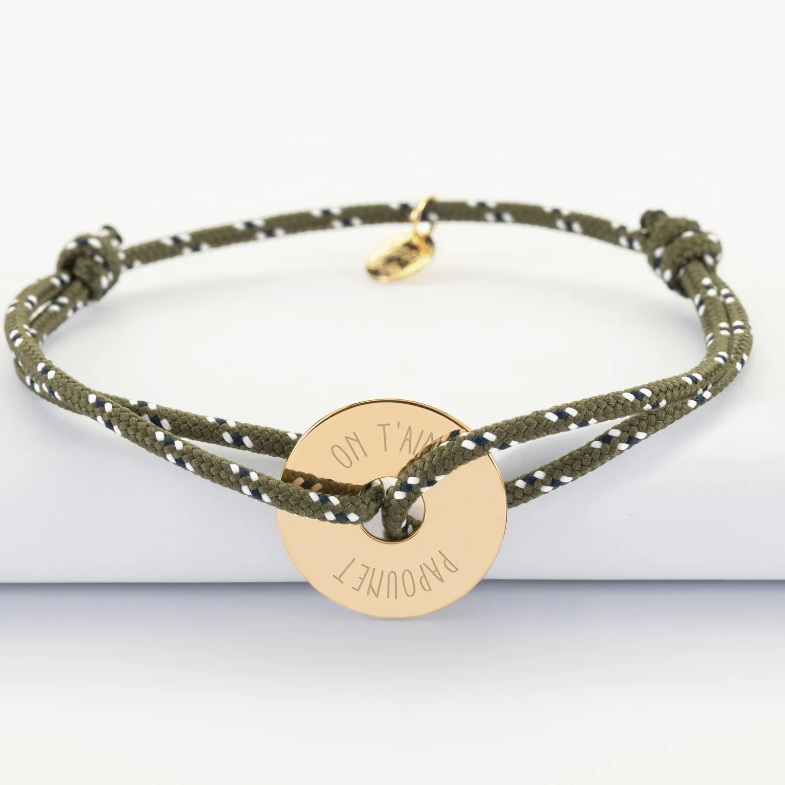 Bracelet homme personnalisé cordage marin simple médaille gravée plaqué or cible 20 mm