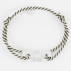 Bracelet homme personnalisé cordon tressé médaille gravée acier rectangle évidé 32x14 mm