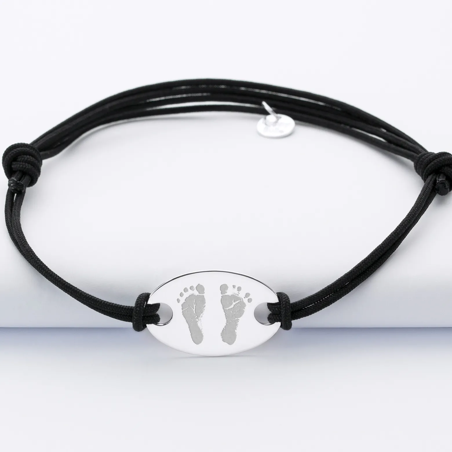 Bracelet homme personnalisé cordon doublé médaille gravée argent ovale 25x16 mm